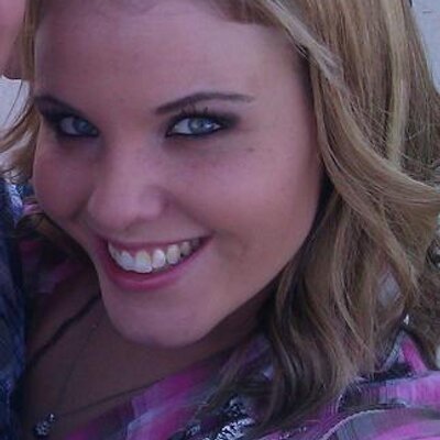 Profile Picture of Callie Simpson (@Cal_Belle831) on Twitter