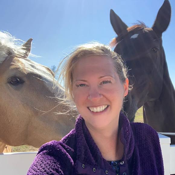 Profile Picture of Miranda Bennett fischer (@sassykitty30) on Poshmark