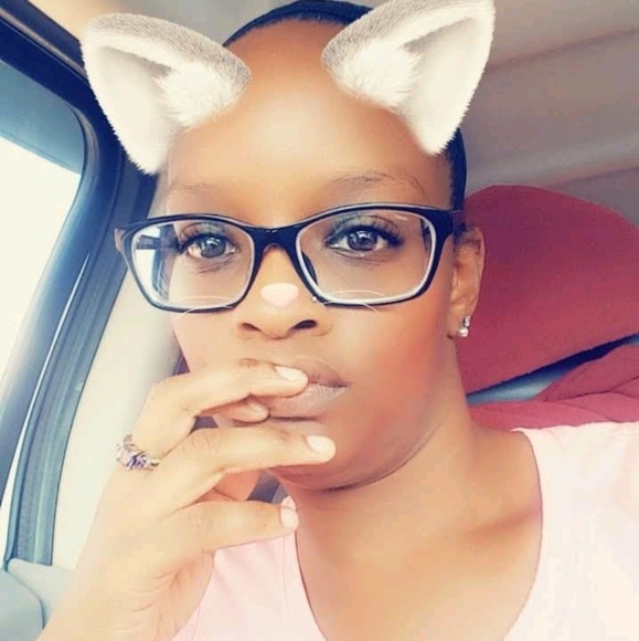 Profile Picture of Micka Perry (@lilmicka87) on Poshmark