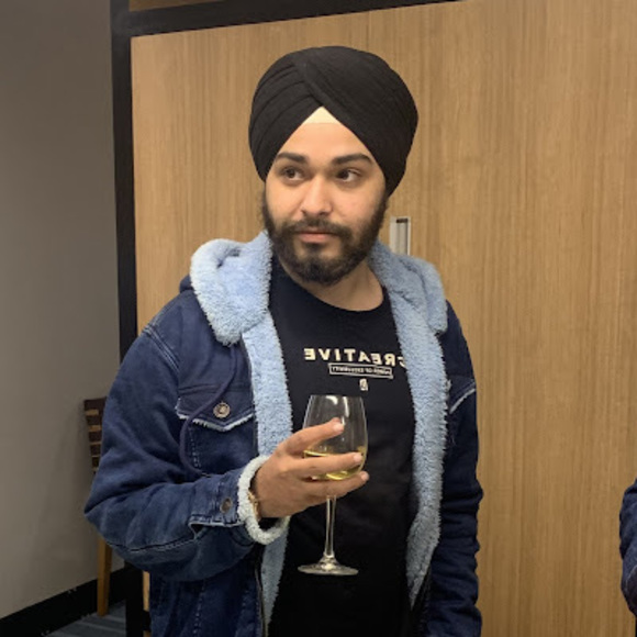 Profile Picture of Hargun Singh (@hargunsingh47) on Poshmark