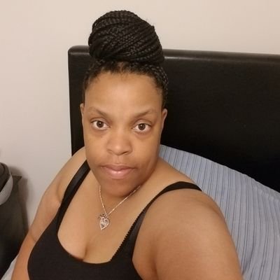 Profile Picture of Dionne Julks (@dionne_julks) on Twitter