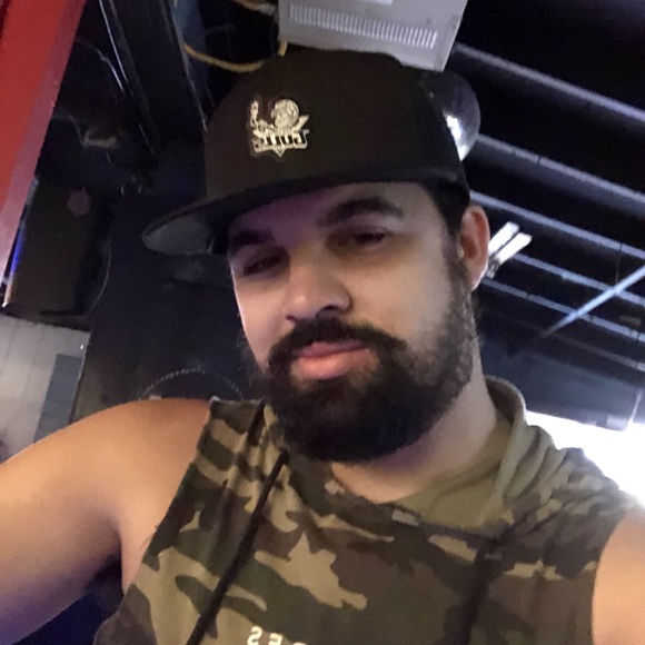 Profile Picture of Kyle Tessier (@kyletessier) on Poshmark
