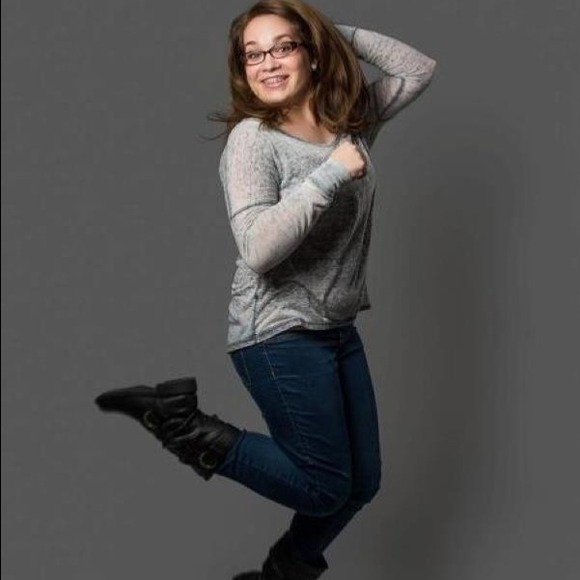 Profile Picture of Shannon Fitzpatrick (@justshaniem) on Poshmark
