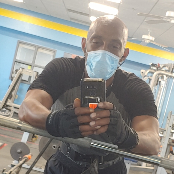 Profile Picture of Allonzo Jamison (@allonzo) on Poshmark