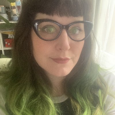 Profile Picture of Kim Townend (@kimlovesstuff) on Twitter