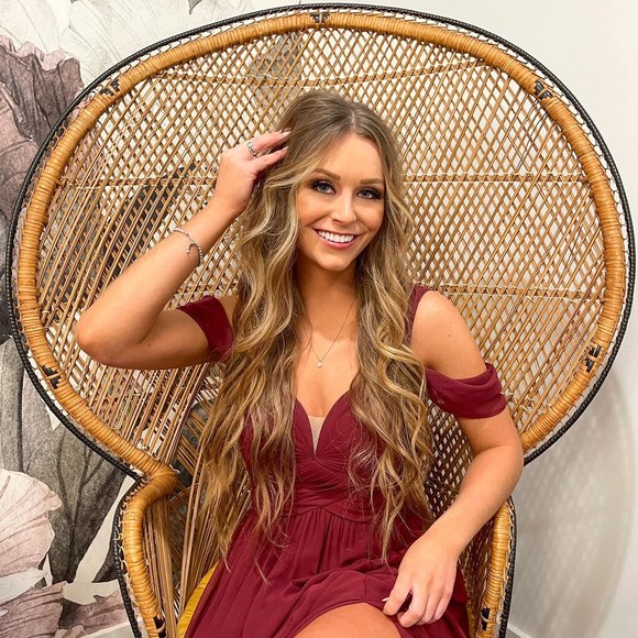 Profile Picture of Ashton Henslee (@ashtonh) on Poshmark