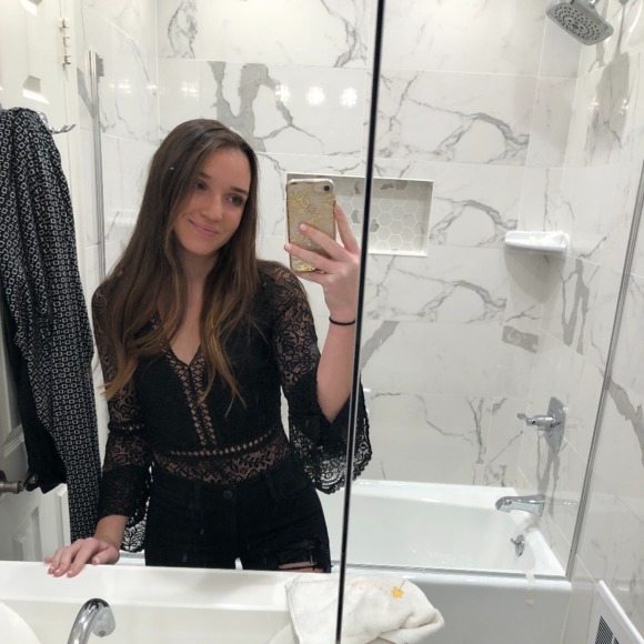 Profile Picture of Gianna Cancelleri (@gianna5301) on Poshmark