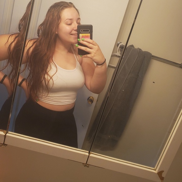 Profile Picture of Katerina Renken (@kat_renken) on Poshmark