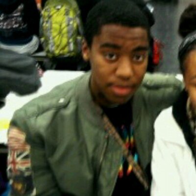 Profile Picture of Stupidrich_ry (@RyanHoldsStacks) on Twitter