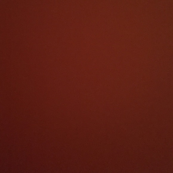 Profile Picture of Yvonne Crossen (@yvonnecrossen) on Poshmark