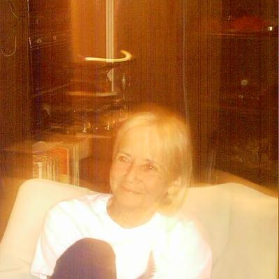 Profile Picture of Kathy Raper (@katnan11) on Twitter