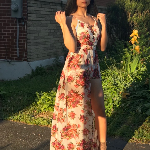 Profile Picture of Erica Swiney (@swineyerica) on Poshmark