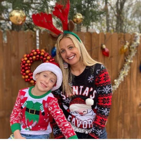 Profile Picture of Amanda Sneed williams (@amanda56789436) on Poshmark