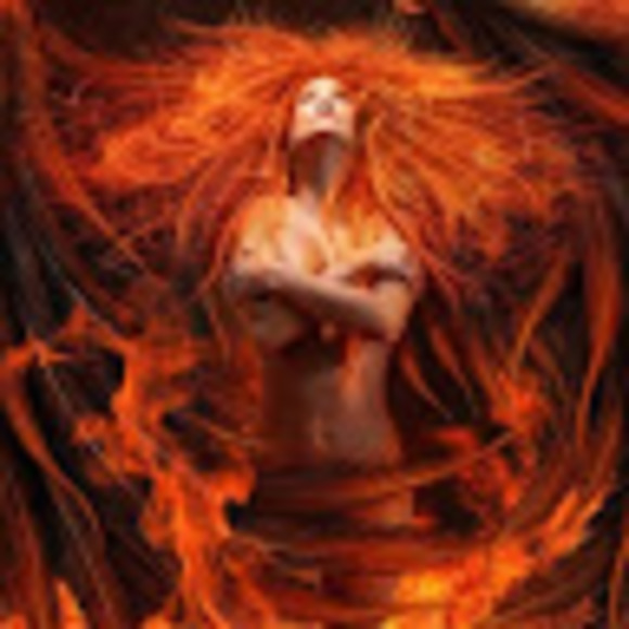 Profile Picture of Ruth Helbig (@ruthhelbig) on Poshmark