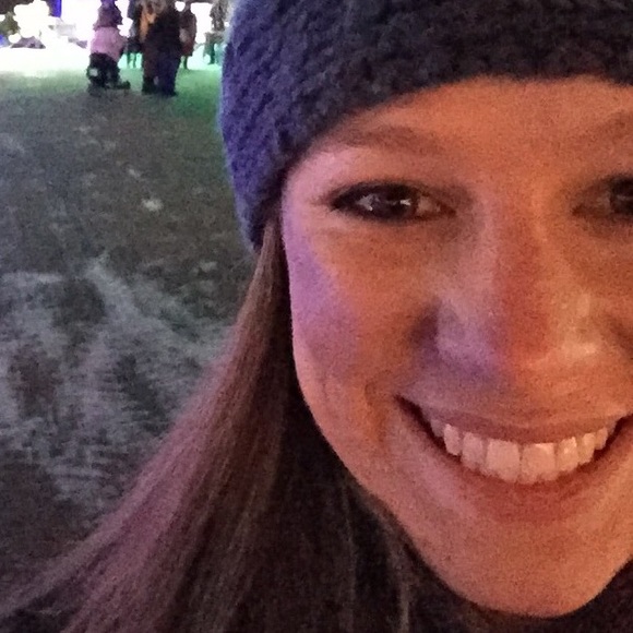 Profile Picture of Sami Woolson (@swoolson) on Poshmark