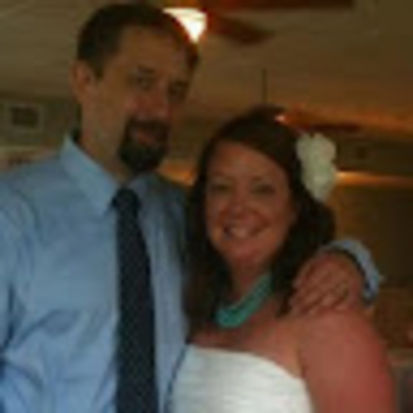 Profile Picture of Mary Dankosky (@mwdankosky) on Poshmark