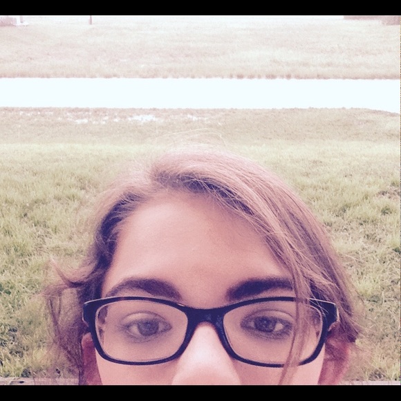 Profile Picture of Kylee Lowman (@kylee53) on Poshmark