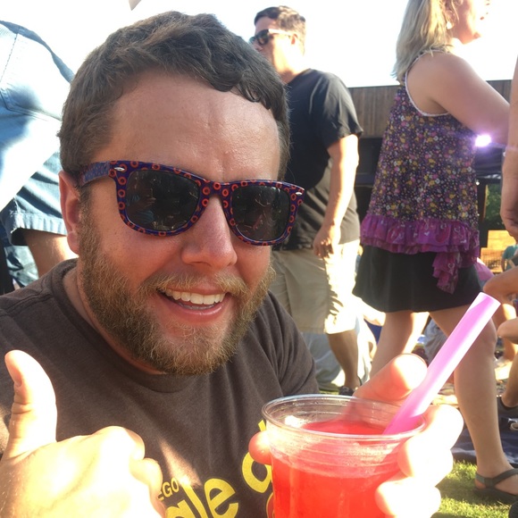 Profile Picture of Jeff Hyman (@thecommish66) on Poshmark