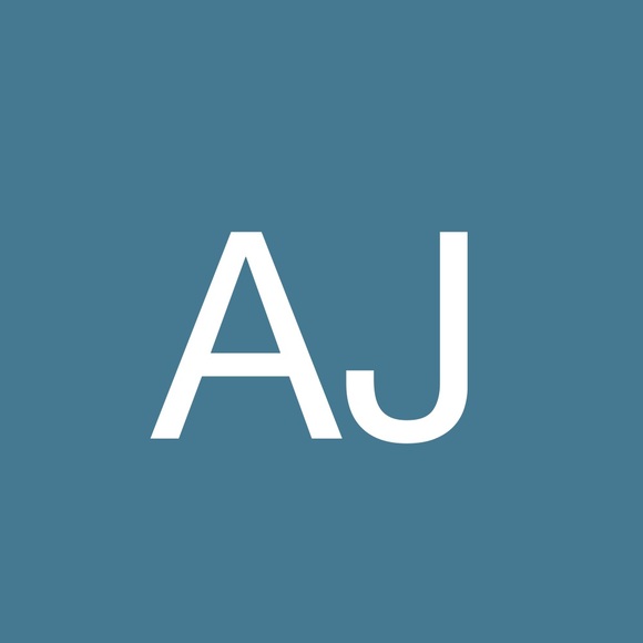 Profile Picture of Adams Julianna (@ecboli756762) on Poshmark