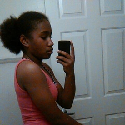 Profile Picture of Lucille Chavez (@juicytheballer7) on Twitter