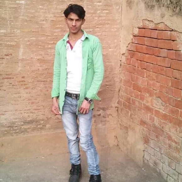 Profile Picture of Waseek Waseek (@waseekwaseek) on Poshmark