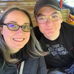 Profile Picture of Melissa + Drew (@rollingwmagic) on Instagram