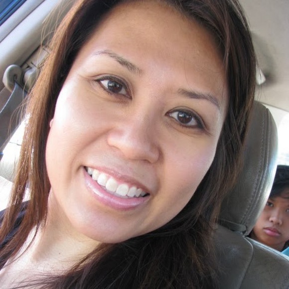 Profile Picture of Jennifer Gonzaga (@jengonzaga) on Poshmark