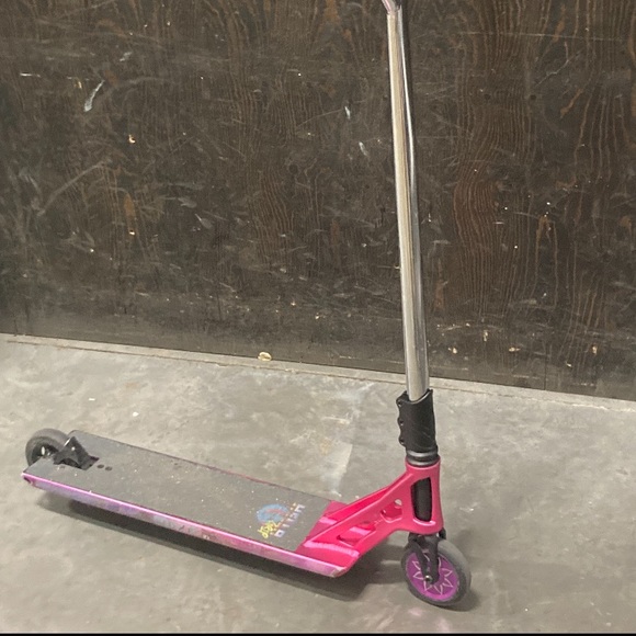 Profile Picture of Marc-antoine Lamoureux (@hellfishmal) on Poshmark