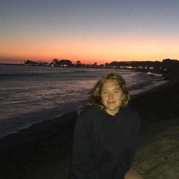 Profile Picture of Shannon Appleton (@shanniapples) on Poshmark