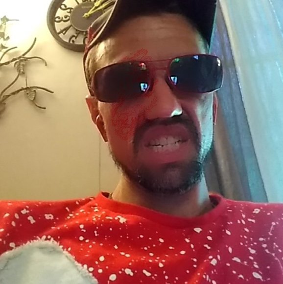Profile Picture of Steven Grindle (@steven32g) on Poshmark