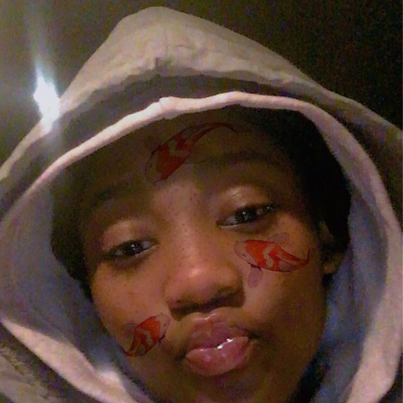 Profile Picture of Xianne Littlejohn (@pytxiaaa) on Poshmark