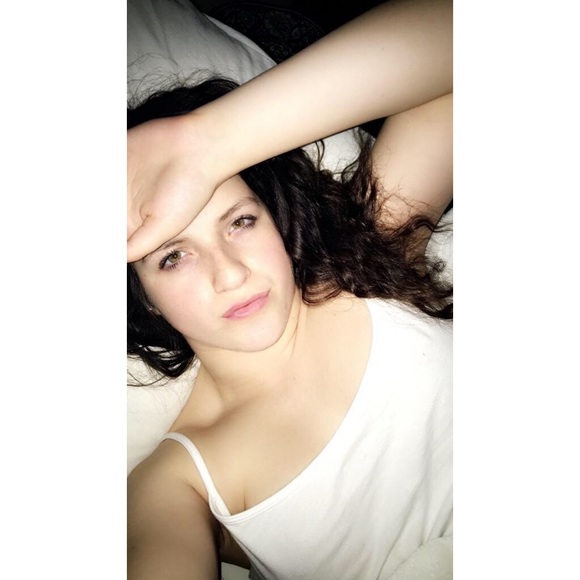 Samantha Bayly - Poshmark Profile Picture of Samantha Bayly (@samanthabayly) on Poshmark