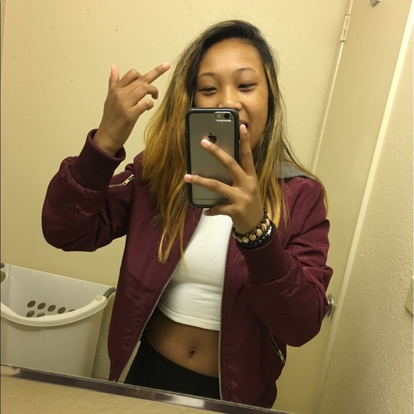 Profile Picture of Bella Lucas (@bellalu629) on Poshmark