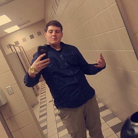 Profile Picture of Timmyy Easterling (@timmyye) on Poshmark