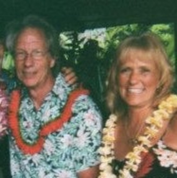 Profile Picture of Luanne Smith (@luandoc) on Poshmark