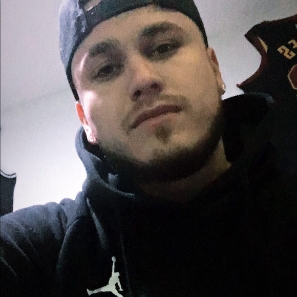 Profile Picture of Pablo Montero (@pablo114) on Poshmark