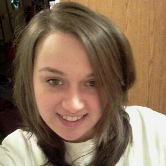Profile Picture of Jerrica Eads (@jerricaeads) on Poshmark