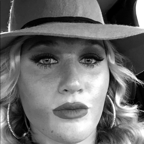 Profile Picture of Rachel Blader (@rmblader2) on Poshmark