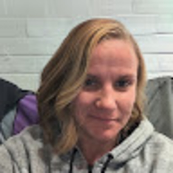 Peggy joy Buchite - Poshmark Profile Picture of Peggy joy Buchite (@pbuchite) on Poshmark