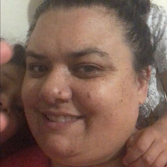 Profile Picture of Pamela Gustafson (@pamelag72) on Poshmark