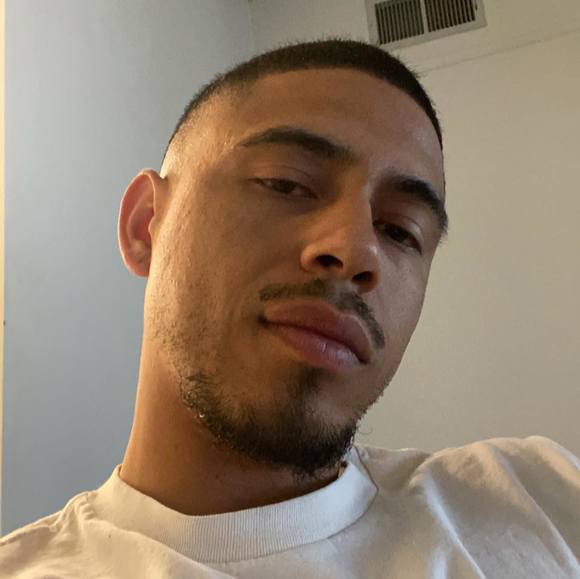 Profile Picture of Derrick Landrum (@derricknumber34) on Poshmark