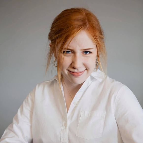 Profile Picture of Paula Wiley (@paula_wiley) on Poshmark