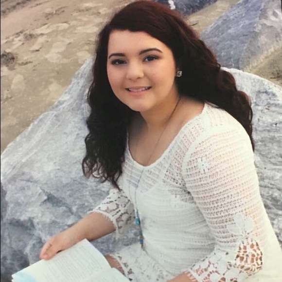 Profile Picture of Madison Mulac (@hatterly_made) on Poshmark