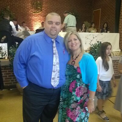 Profile Picture of Rob&Shelly Harwell (@Rob_n_Shelly) on Twitter