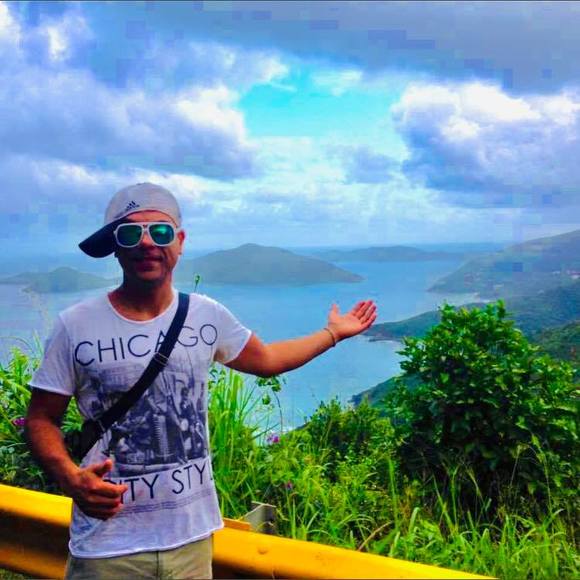 Profile Picture of Dudu Shaer (@davidshaerdesk) on Poshmark