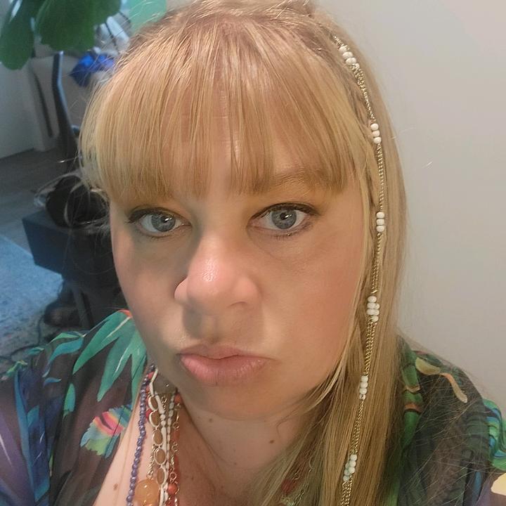 Profile Picture of Bobbie Debaun (@bobbiedebaun) on Tiktok