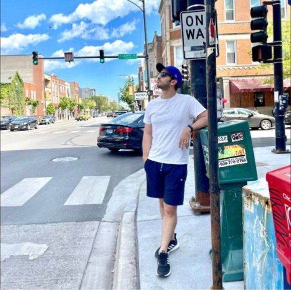 Profile Picture of Alejandro Rueda (@vicarg7) on Poshmark