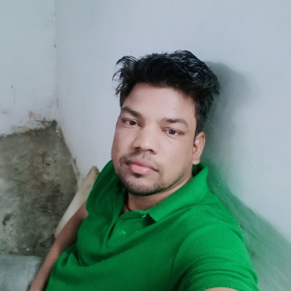 Profile Photo of Dinesh Dinesh (@ddinesh57175) on Poshmark