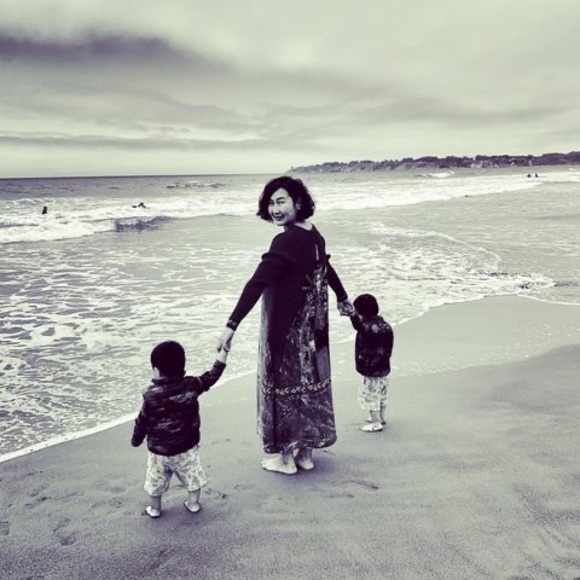 Profile Picture of Erka Erka (@erkatsogoo) on Poshmark