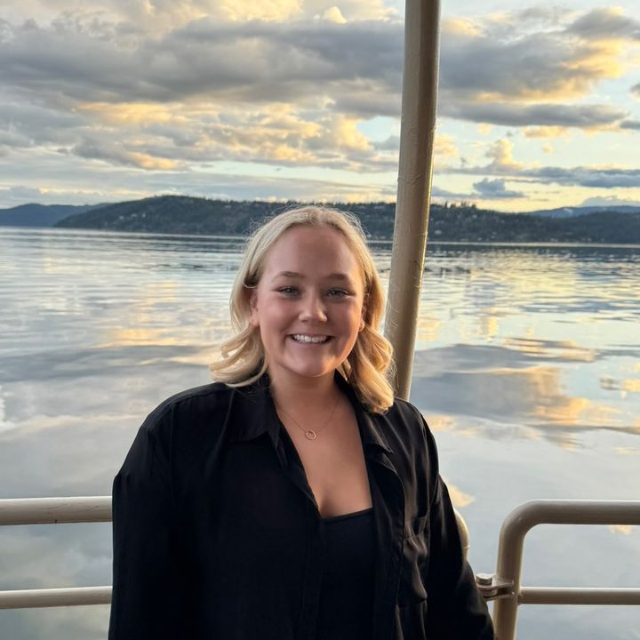 Profile Picture of marykatehoglund (@marykatehoglund) on Tiktok